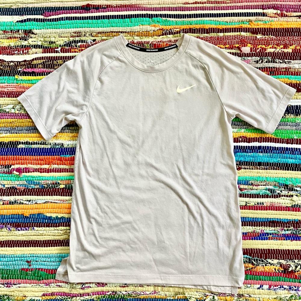 Nike ~ Dri-Fit pale pink short sleeve tee